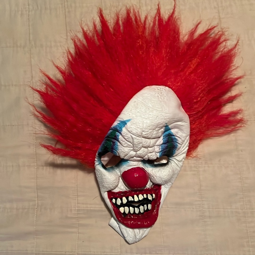 KIDS CLOWN MASK WITH WIG